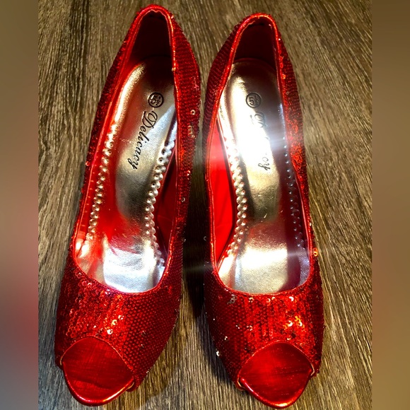 Delicacy brand red sequin heels - Picture 2 of 6